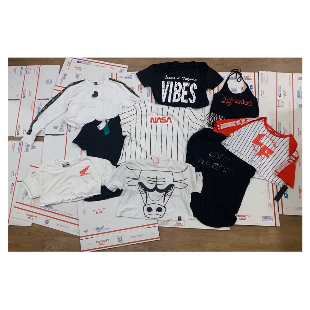 (9 ITEMS) Women’s Tops & Crops Mixed Brands